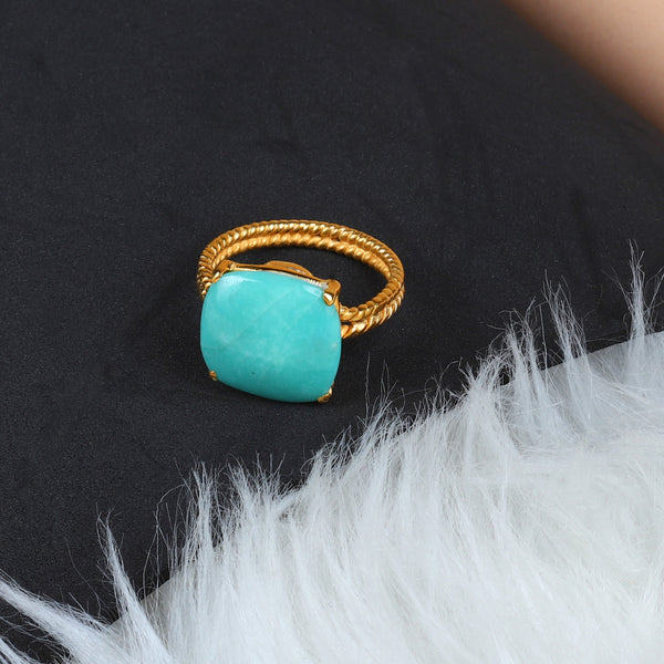 Maximalist Style: Liven Up with these Closet Staples from Ishqme