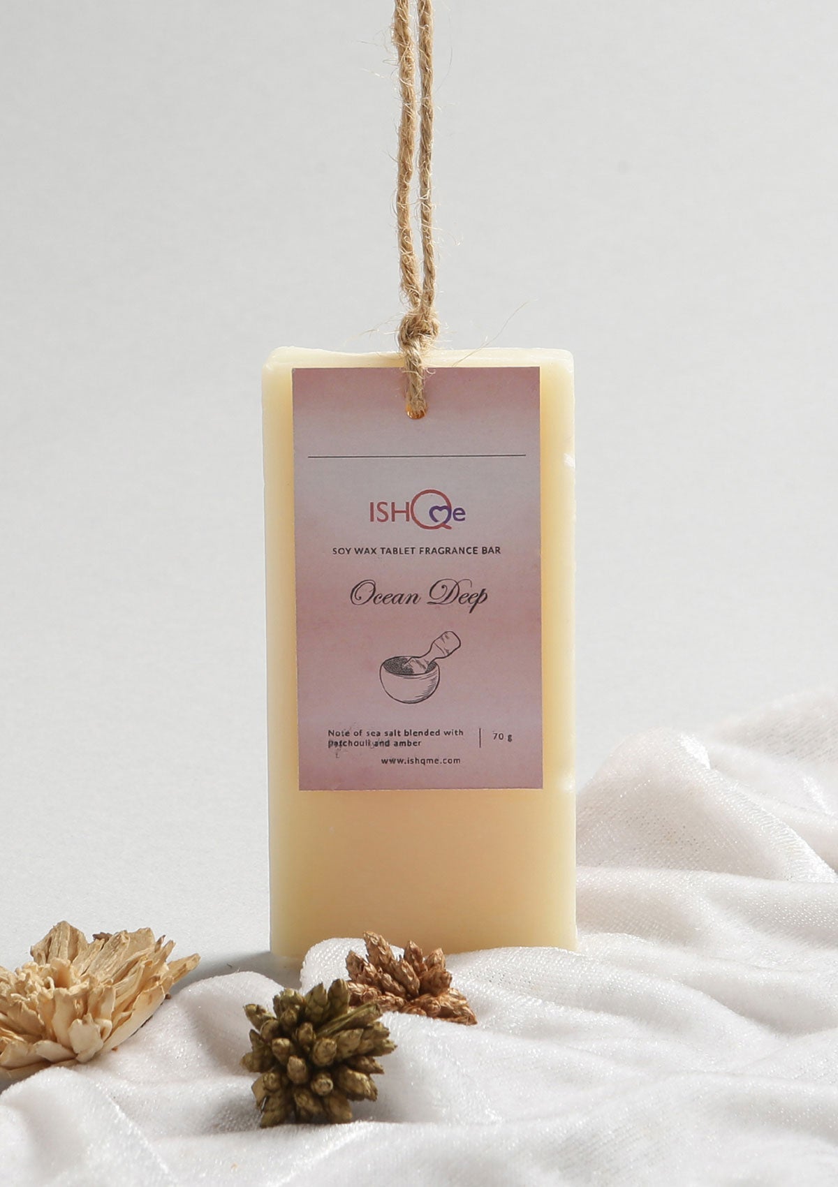IshqME Island Dream & Ocean Deep Combo: Scented Candle and Fragrance Bars