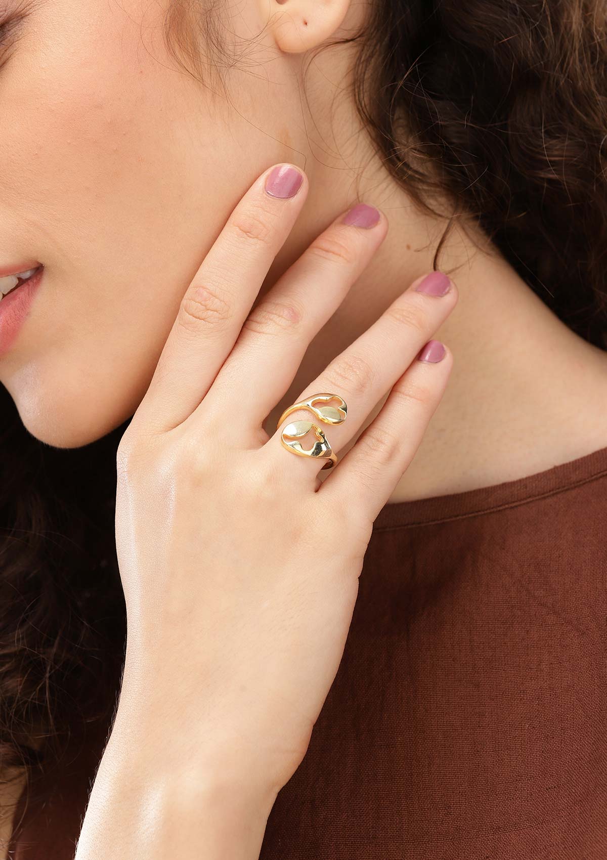 Floating Curve 18K Gold Plated Ring - IshqMe