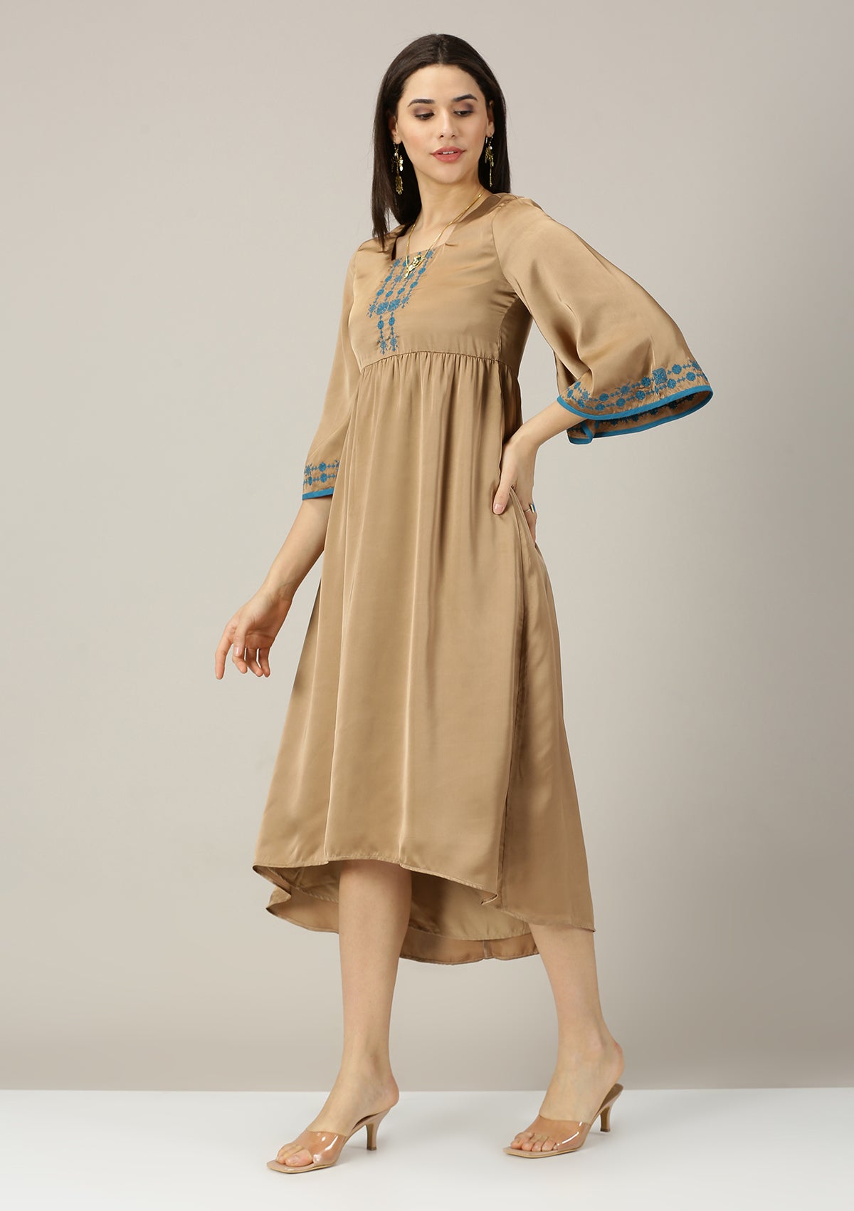Hamsaa - Embroidered dress