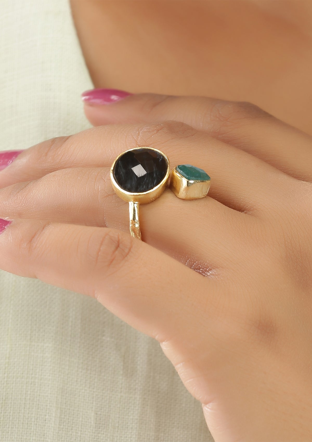 Adjustable Green & Black Onyx Ring - IshqMe