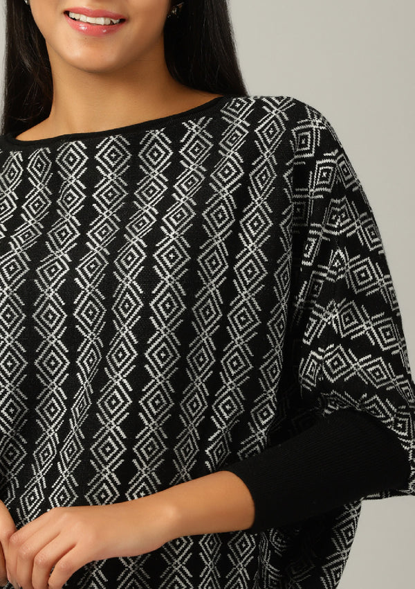 Batwing Pullover - Black &White