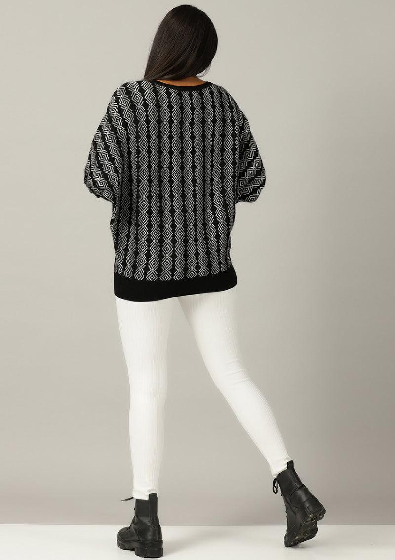 Batwing Pullover - Black &White