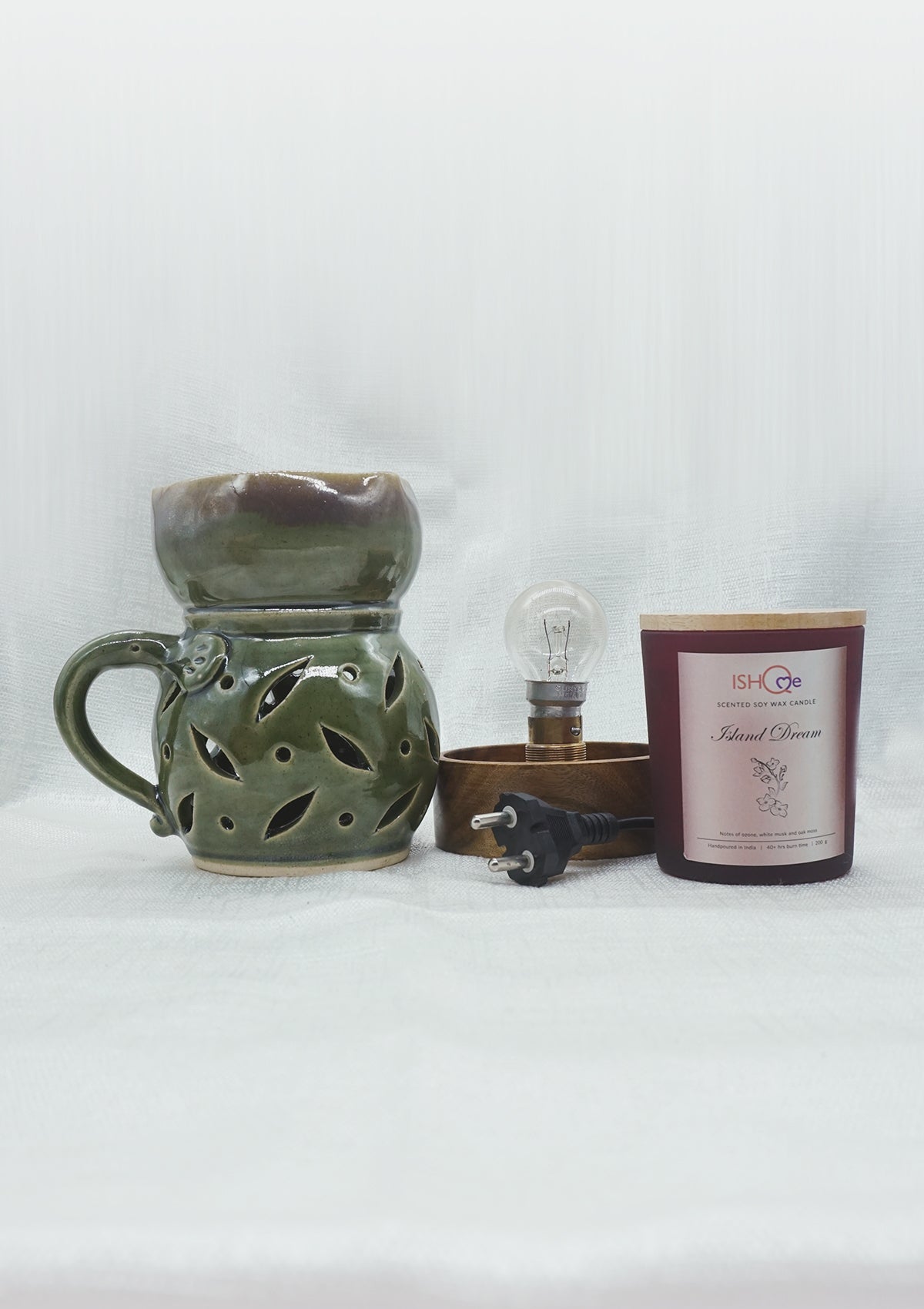 IshqME Scented Dreams Combo: Electric Diffuser & Island Dream Scented Candle - IshqMe