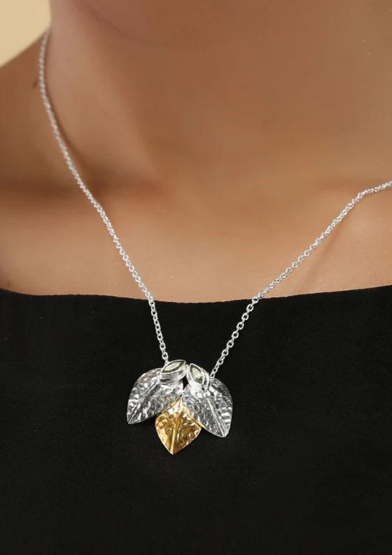 Hammered Silver Peridot studded Pendant Necklace