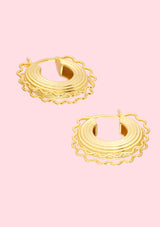 gold wavy hoop earrings