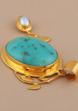 Turquoise and pearl studded pendant