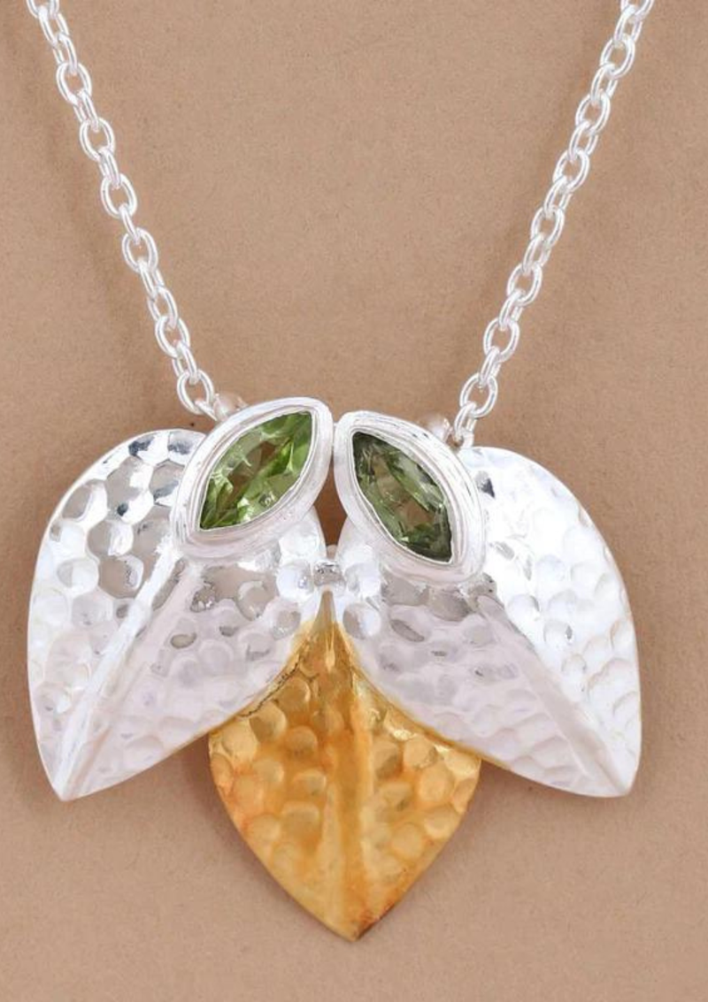 Hammered Silver Peridot studded Pendant Necklace