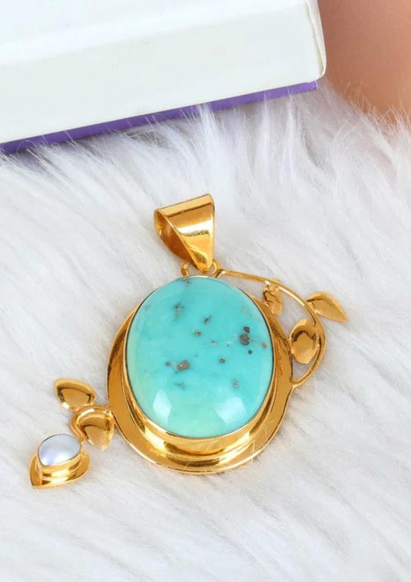 Turquoise and pearl studded pendant