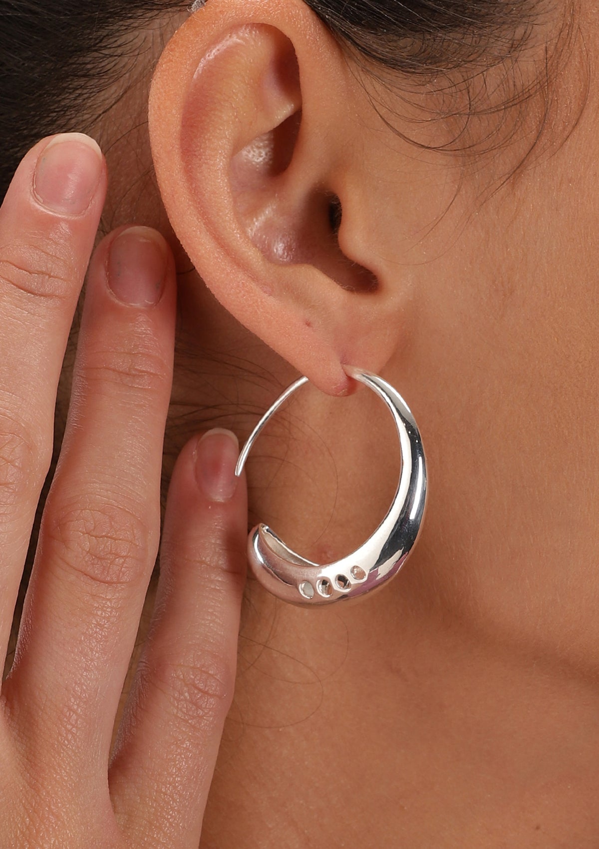 Silver Circular Earring - IshqMe