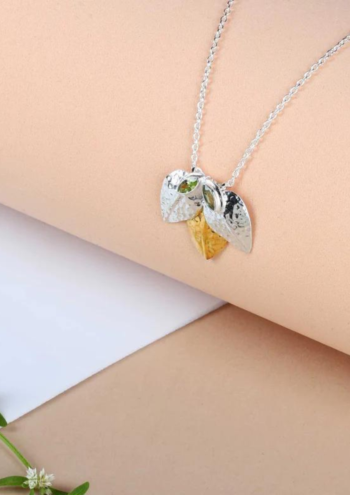 Hammered Silver Peridot studded Pendant Necklace