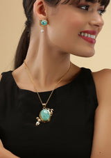 Turquoise and pearl studded pendant