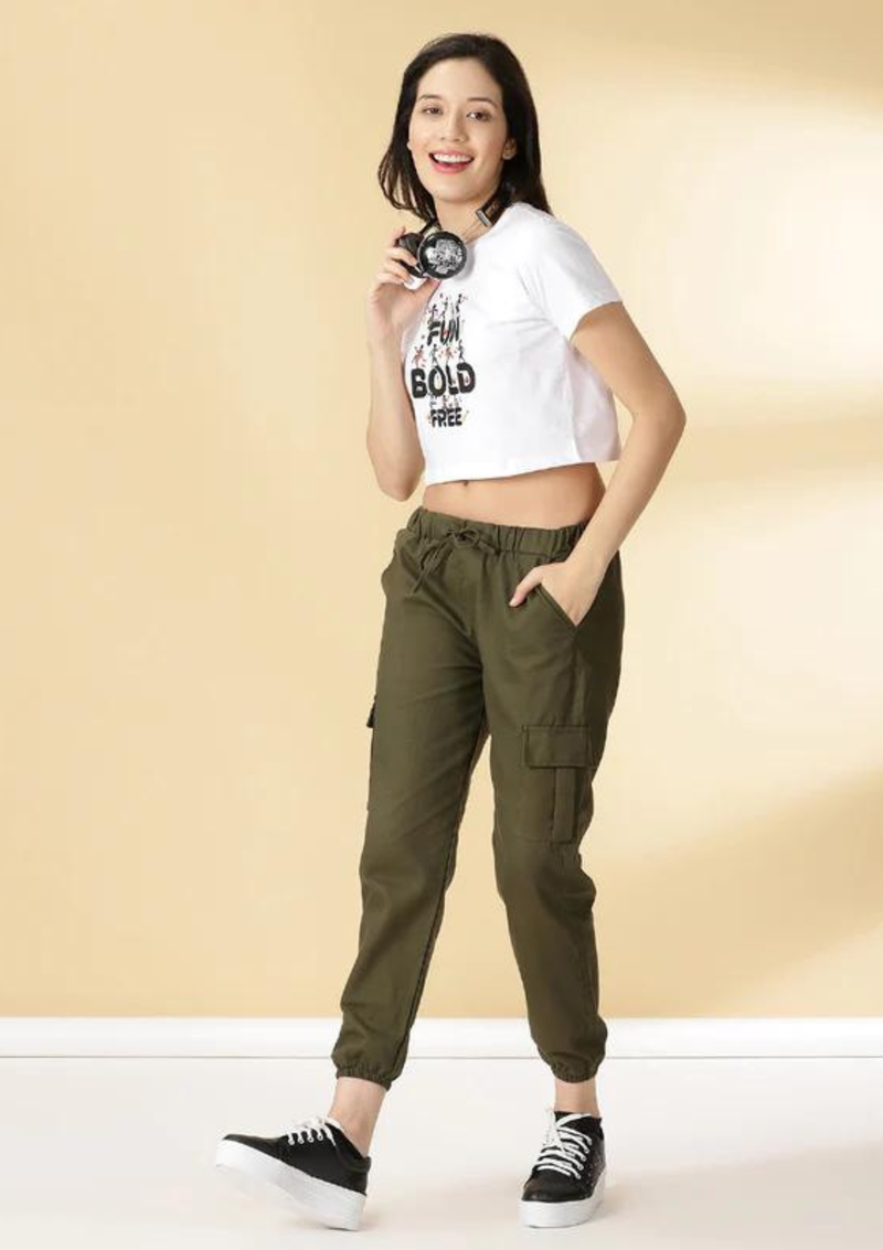 Graphic Print Crop Top, black printed crop top